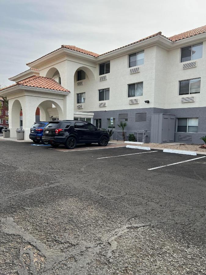 Holiday Inn Express & Suites Phoenix - Mesa West By Ihg Екстер'єр фото