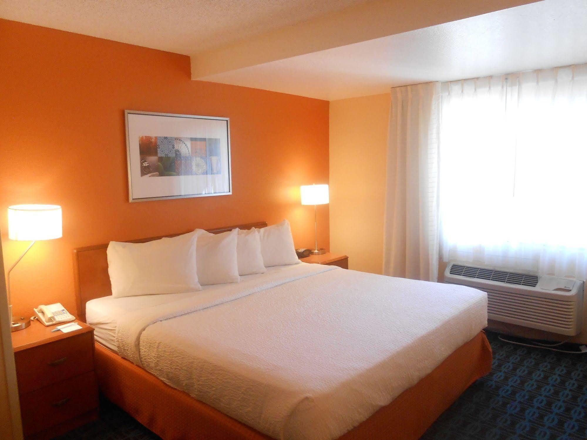 Holiday Inn Express & Suites Phoenix - Mesa West By Ihg Екстер'єр фото